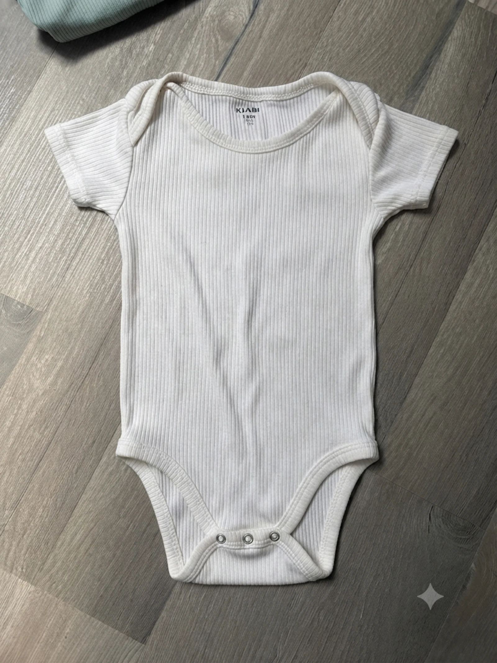 Lote de 3 bodies mangas curtas Kiabi 18 meses (86 cm) – photo 4